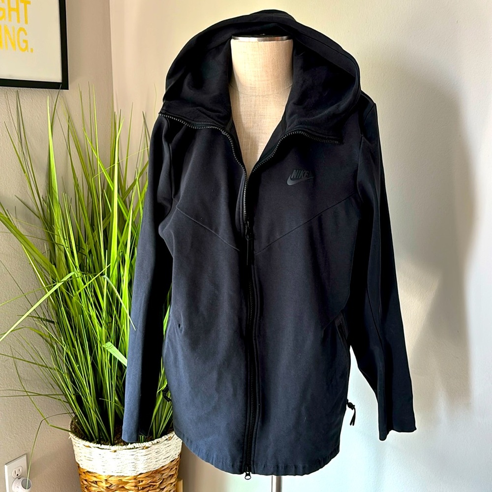 Nike zip-up weekender jacket in XL